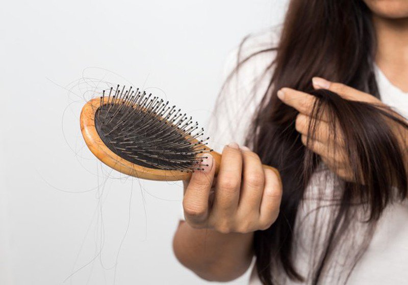 Nguyên nhân rụng tóc ở nữ